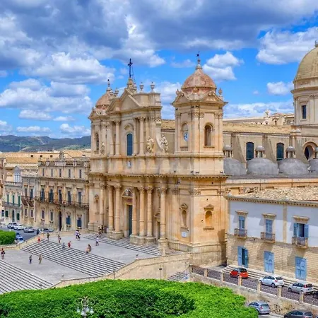 Stea A 180 Mt Dal Centro Noto
